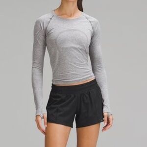 Lululemon Hotty Hot 4" low rise shorts